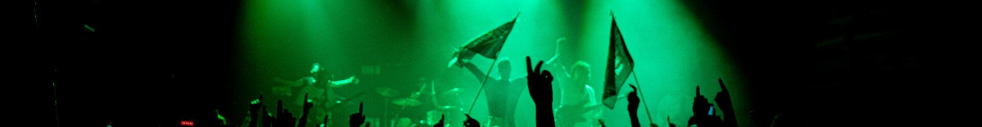 Sobrezero despide la gira de Hasta que el mundo estalle con un Teatro Eslava lleno hasta la bandera